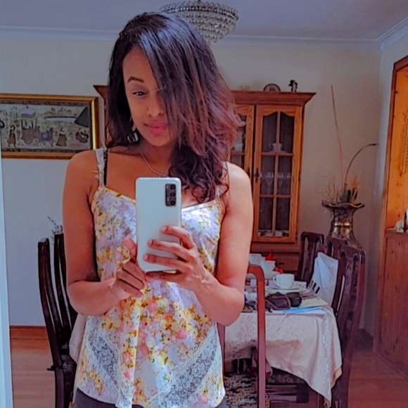 Meet your Posher, Robyn - Picture 1 of 1